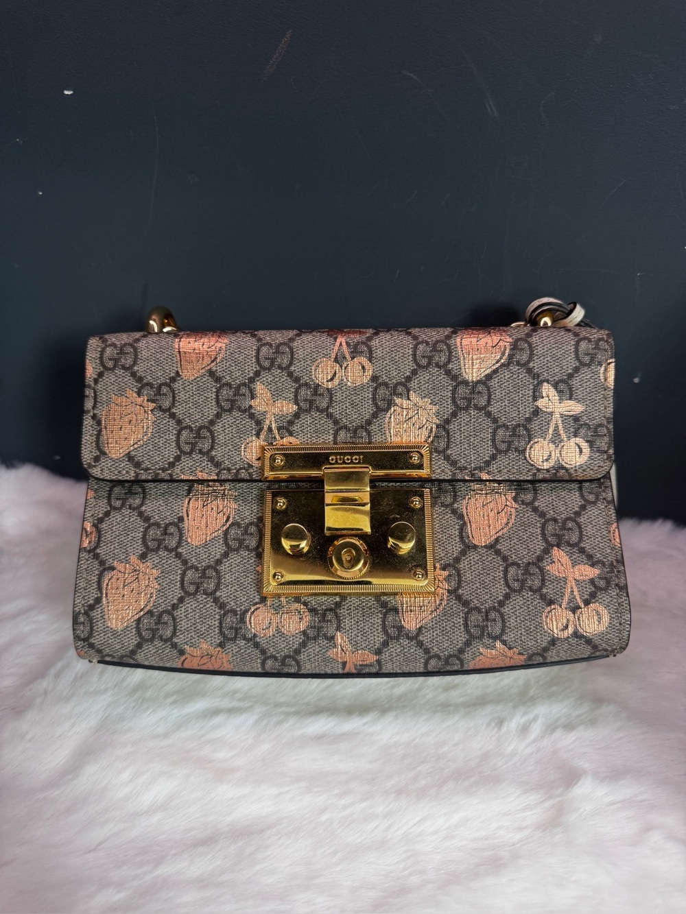 #21 Gucci Padlock